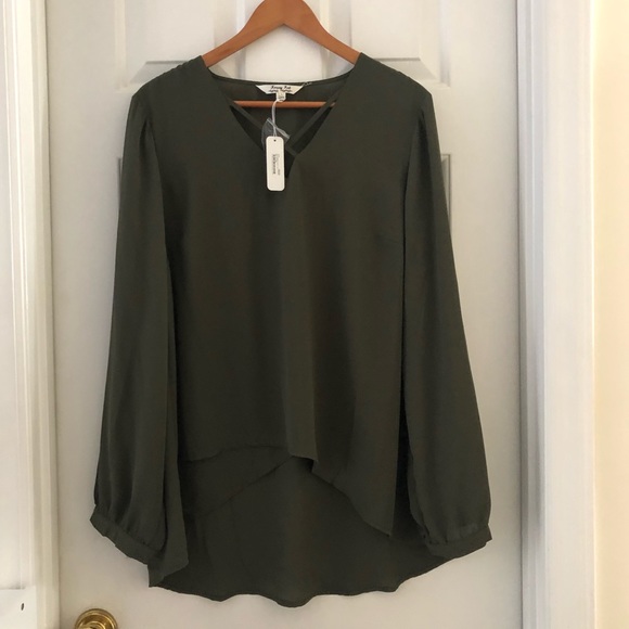 krazy kat Tops - NWT Green Blouse